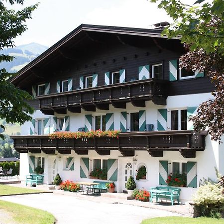 Das Christine Appartement Brixen im Thale Exterior photo