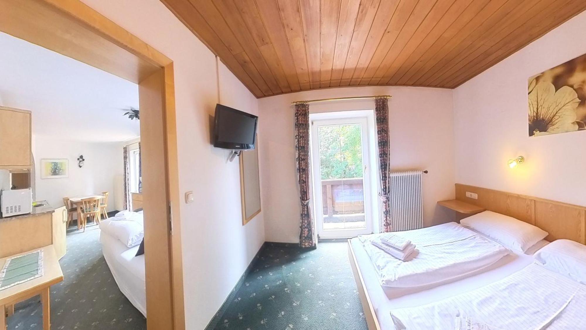 Das Christine Appartement Brixen im Thale Exterior photo