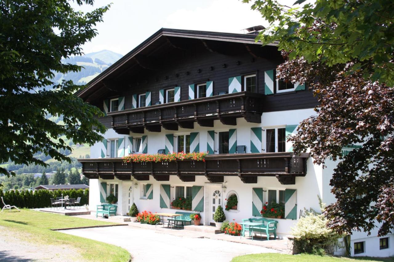 Das Christine Appartement Brixen im Thale Exterior photo