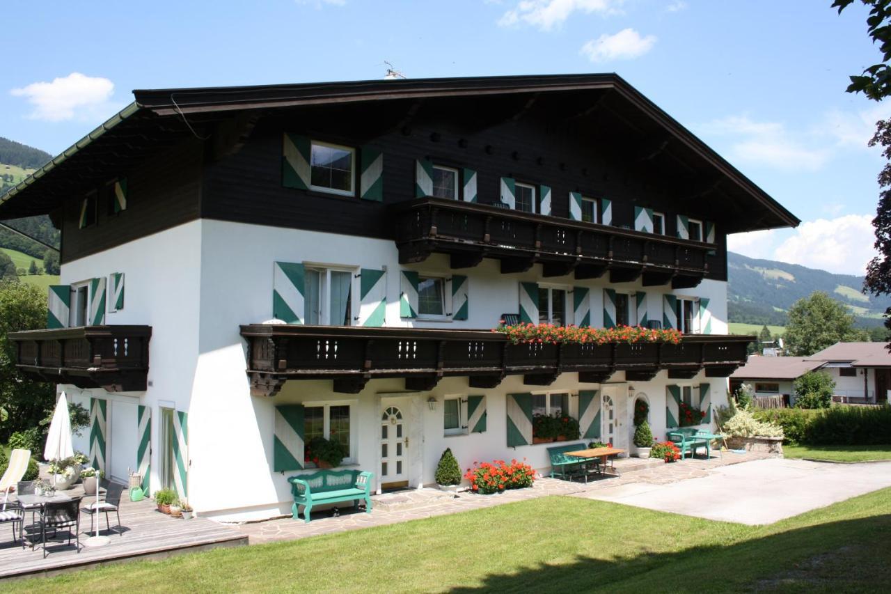 Das Christine Appartement Brixen im Thale Exterior photo