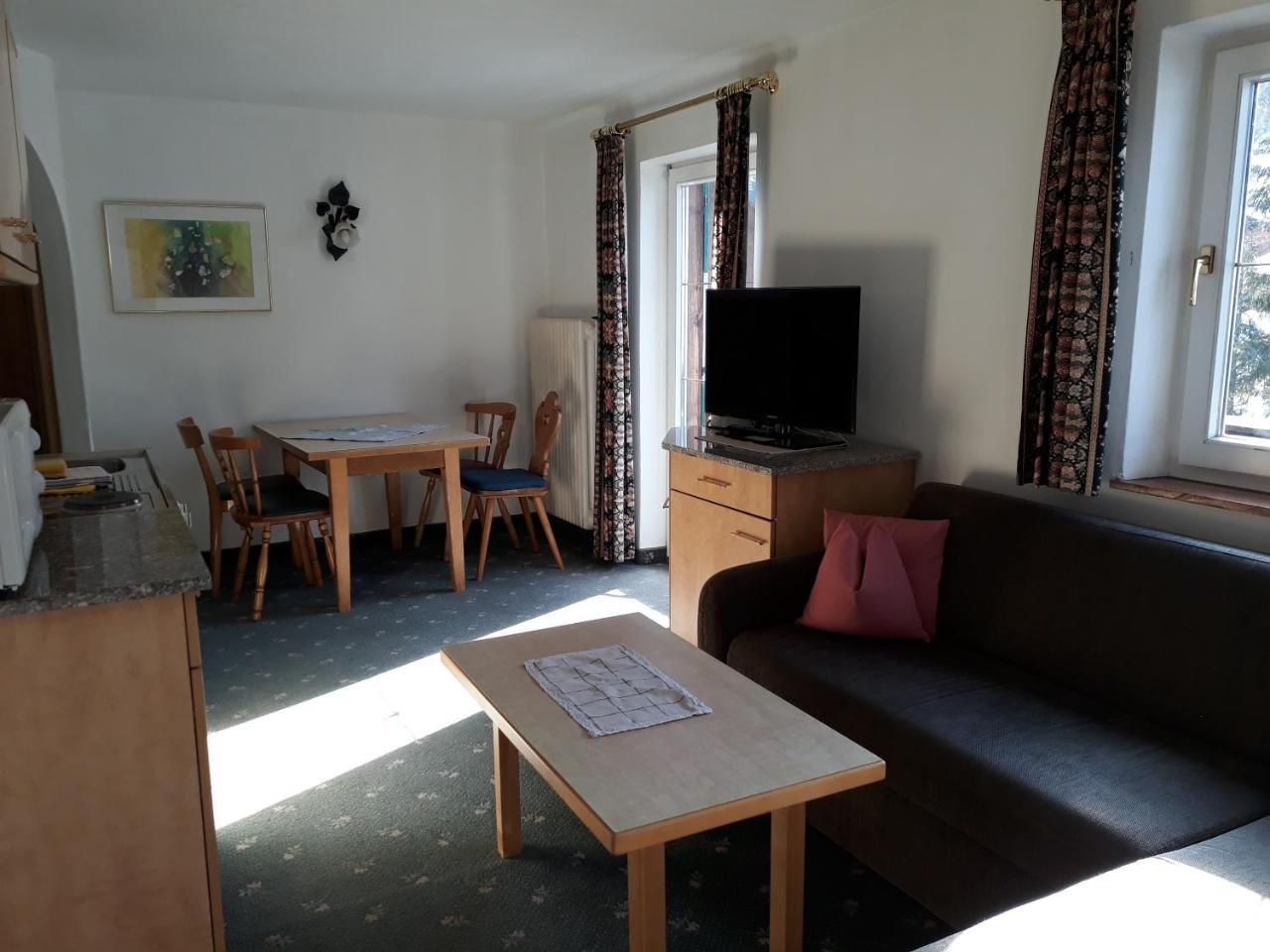 Das Christine Appartement Brixen im Thale Exterior photo